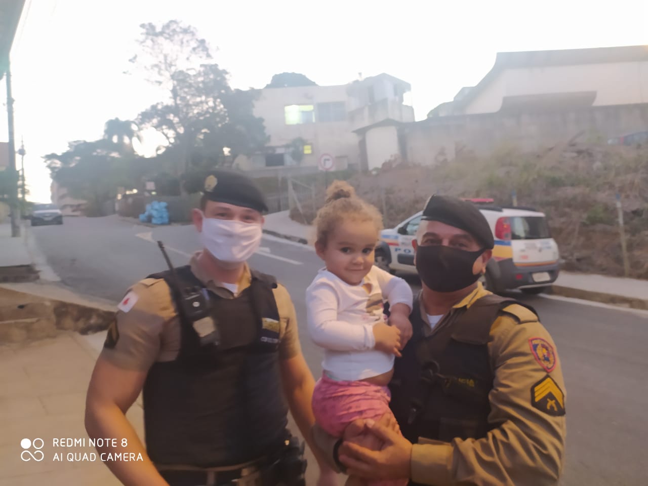 Polícia Militar salva vida de criança de dois anos em Lafaiete