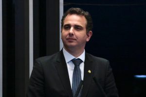 Rodrigo Pacheco assegura R$ 20 milhões para o combate à Covid-19 na região