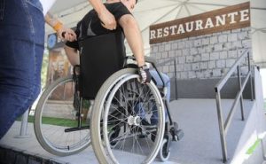 Acordo estabelece ações de defesa para o consumidor com deficiência