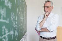 Como fica a aposentadoria do professor em 2022?