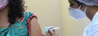 Efeitos colaterais de vacinas contra covid-19 são raros, reforça Saúde