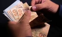 Trabalhadores de carteira assinada já podem solicitar auxílio de R$ 550