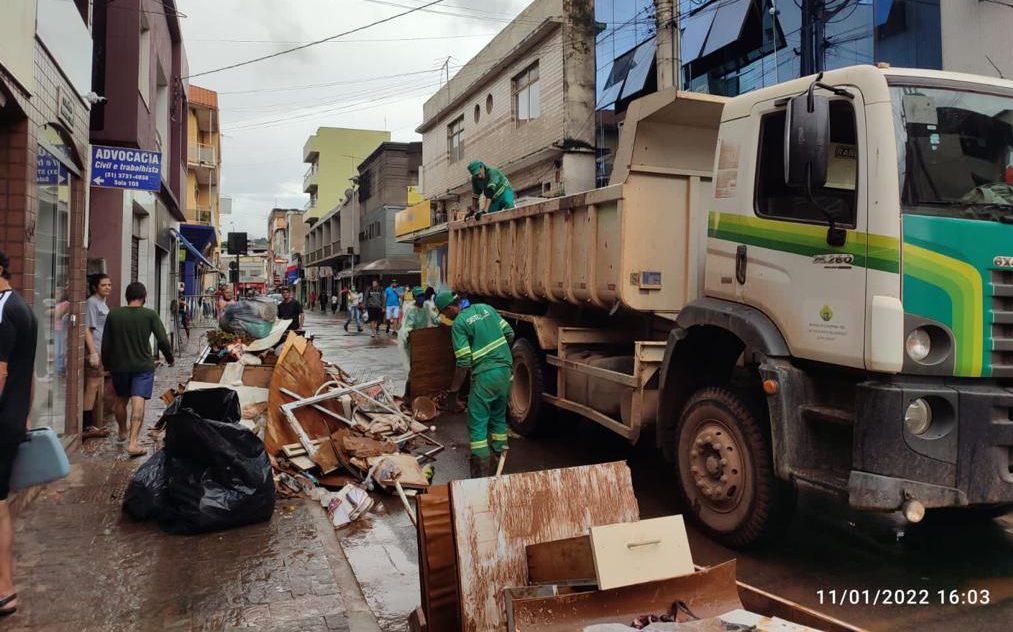 Chuvas impactam serviço de coleta de lixo e roçada em Congonhas