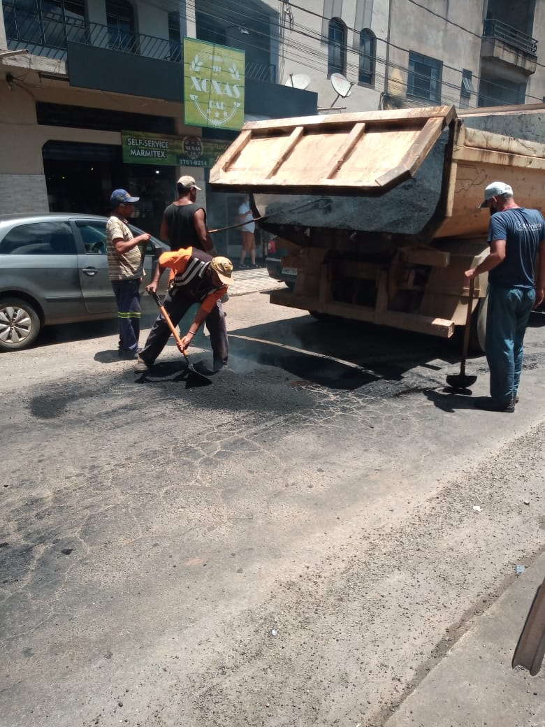 Prefeitura de Lafaiete  inicia serviços de manutenção e reparos em vias urbanas e estradas rurais