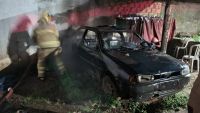 Velas acesas causam incêndio em veículo no bairro Paulo VI em Conselheiro Lafaiete
