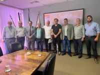 Vereadores de Queluzito, representando a bancada do PSD e PSDB, se reúnem com deputados Glaycon Franco e Gustavo Valadares e diretor DER-MG para reivindicar melhorias na LMG- 844