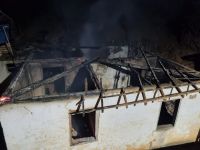 Casa pega fogo em Lafaiete