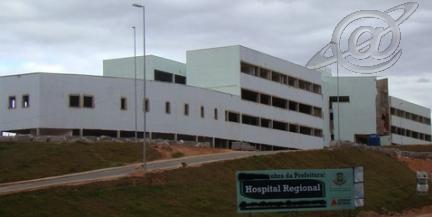 Secretário de Estado anuncia licitação para retomada das Obras do Hospital Regional de Lafaiete