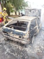Bombeiros debelam incêndio em veículo em Ouro Branco