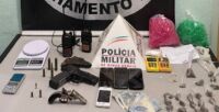 Polícia apreende drogas, arma, munições, celulares em residência no bairro Triângulo