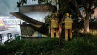 Bombeiros de Lafaiete combatem incêndio em barraca de alimentos em parque de diversões no Carijós