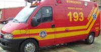 Homem é socorrido por bombeiros após acidente na Rodovia 482