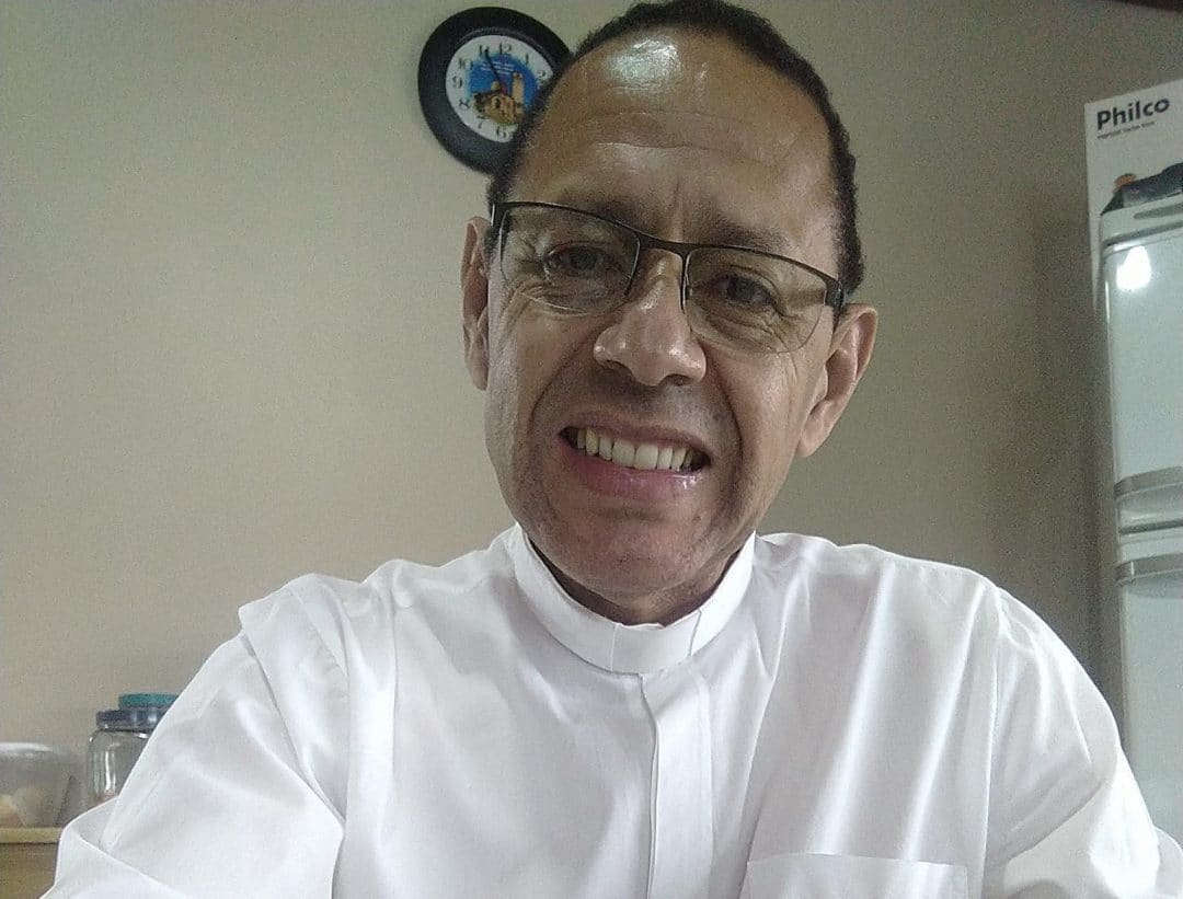 Padre Valter Monteiro é transferido para paróquia em Santana dos Montes