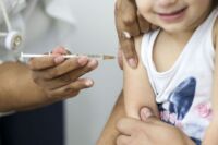 Vacinação de reforço para crianças de 11 anos nascidas em janeiro e fevereiro