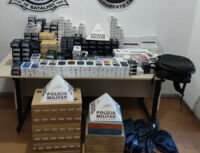 Casal é preso após furtar 290 aparelhos celulares, 11 tablets, 13 notebooks e 30 acessórios em loja no centro de Lafaiete.