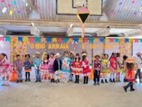 Escola Municipal Dr. Rui Pena recebeu alunos, pais e comunidade em grande festividade
