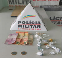 Homens são presos e menor apreendido acusados de tráfico de drogas no bairro São Sebastião em Lafaiete