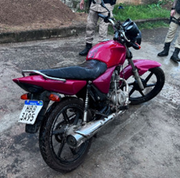 Moto roubada é localizada em matagal em Congonhas