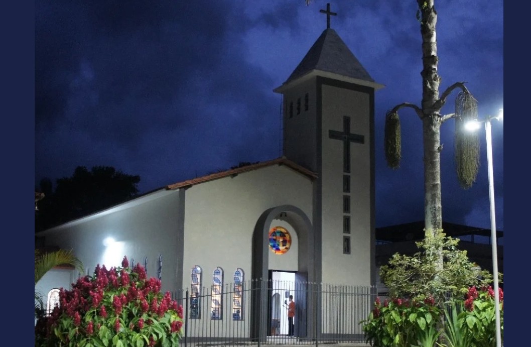 Paróquia do Sagrado Coração de Jesus reinaugura Capela de Nossa Senhora da Paz