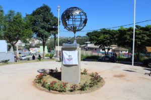 Prefeitura de Lafaiete inaugura rotatória da Escola Meridional e Praça das Nações no Morro da Mina