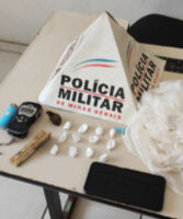 Polícia apreende drogas e prende suspeito em operação no Bairro Rosário em Lafaiete