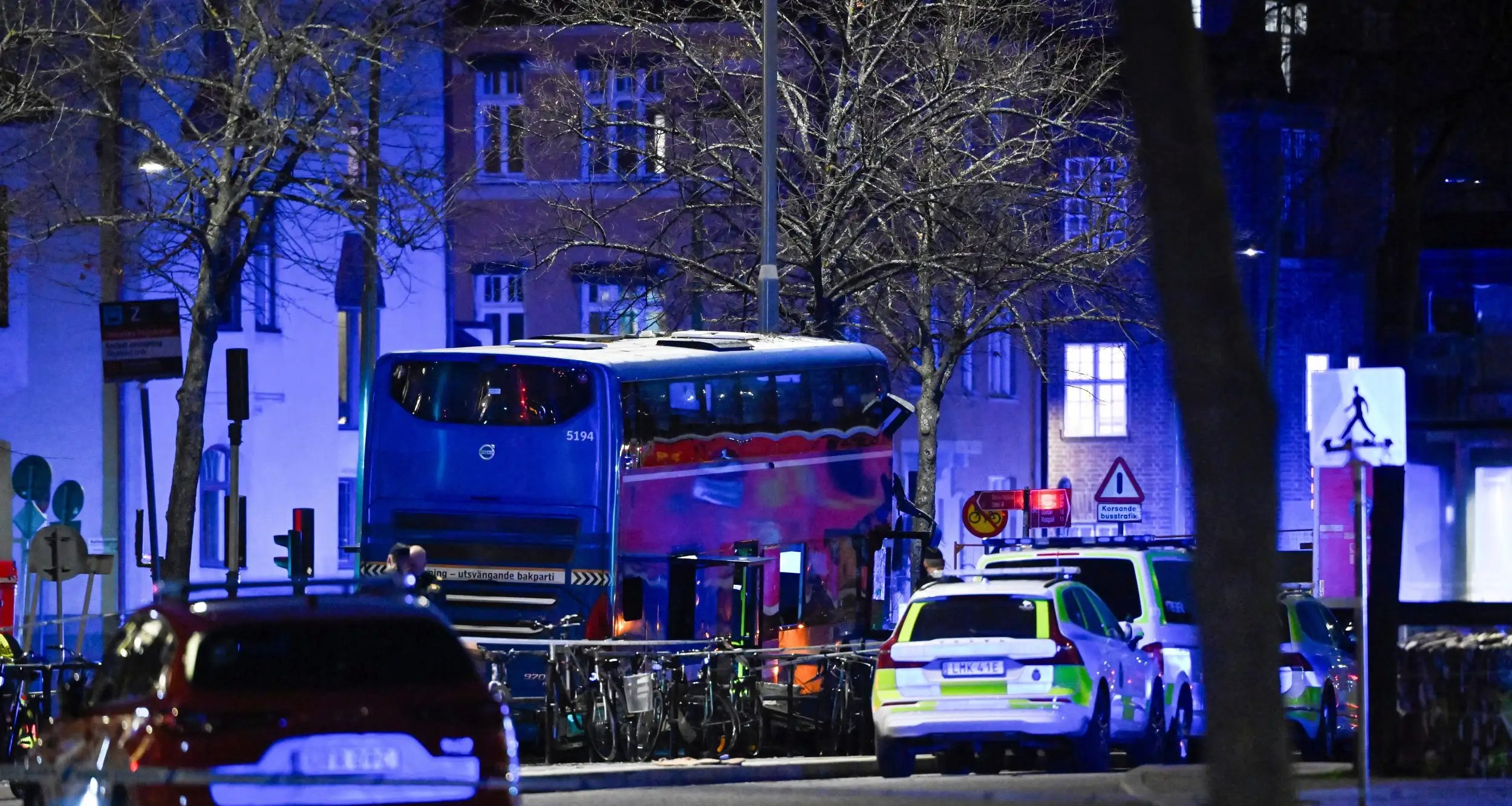 Acidente de ônibus em Estocolmo deixa mortos, diz polícia - Imagem do artigo