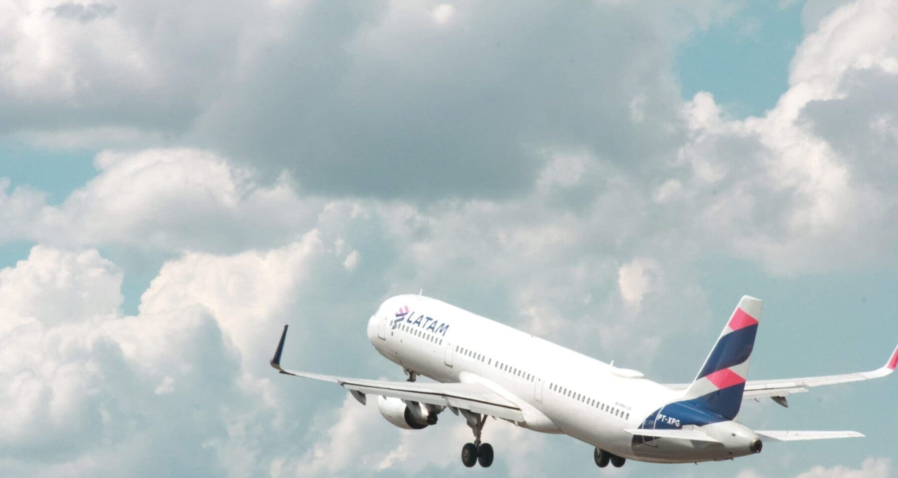 Latam Friday: passagens aéreas nacionais a partir de R$132 - Imagem do artigo