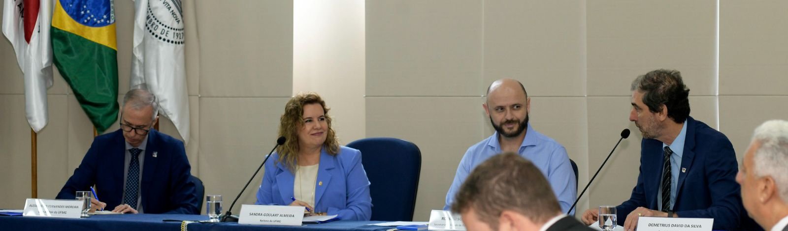 Secretaria de Educação MG reforça diálogo com universidades - Imagem do artigo