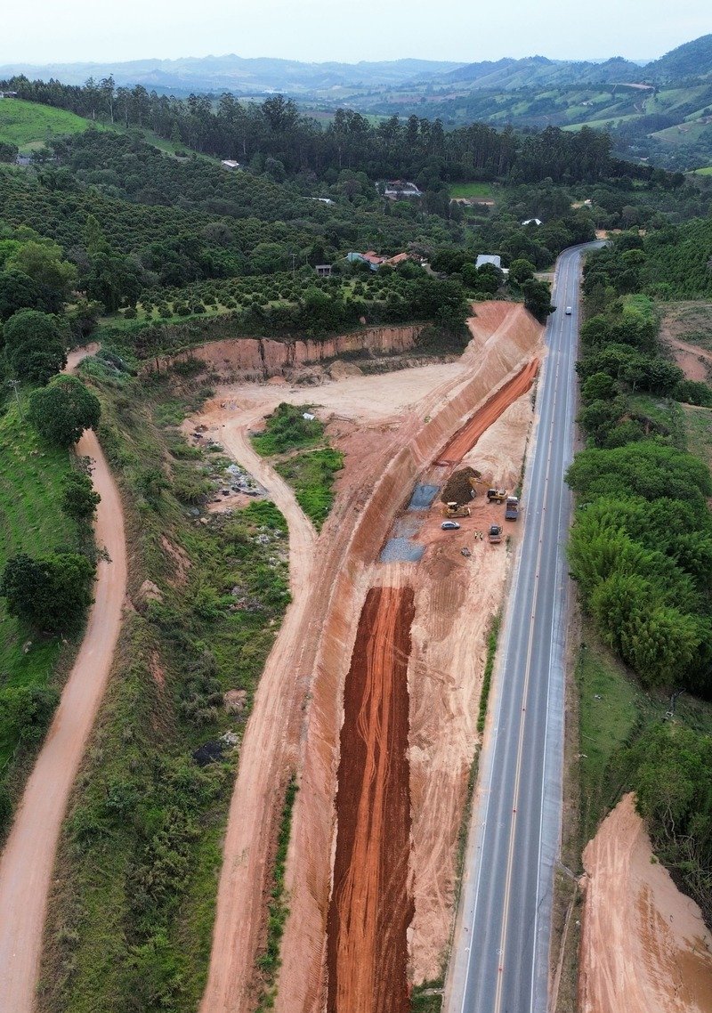 MG-290 recebe obras de ampliação e segurança no Sul de MG - Imagem do artigo original