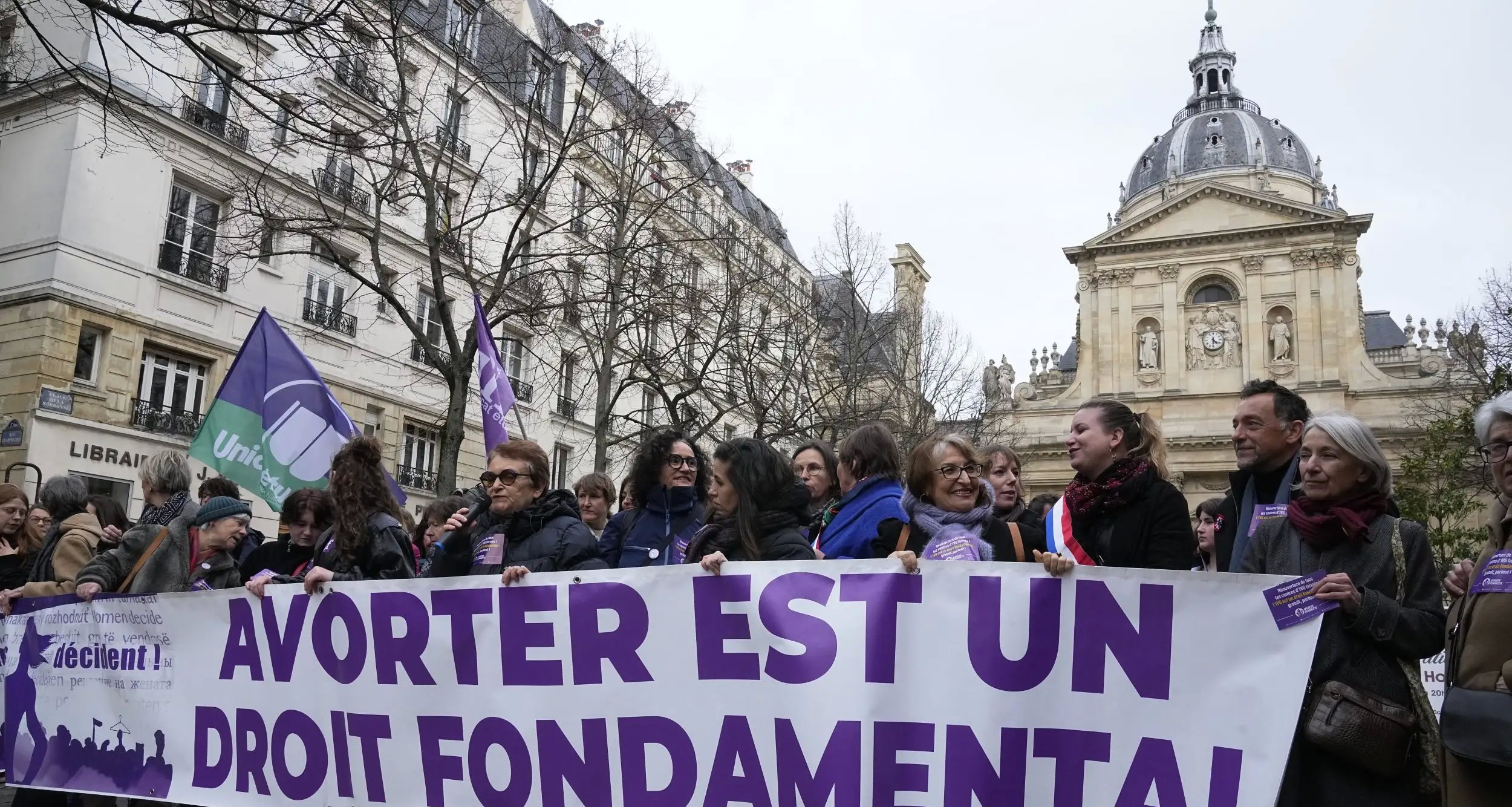 União Europeia aprova proposta para custear aborto - Imagem do artigo