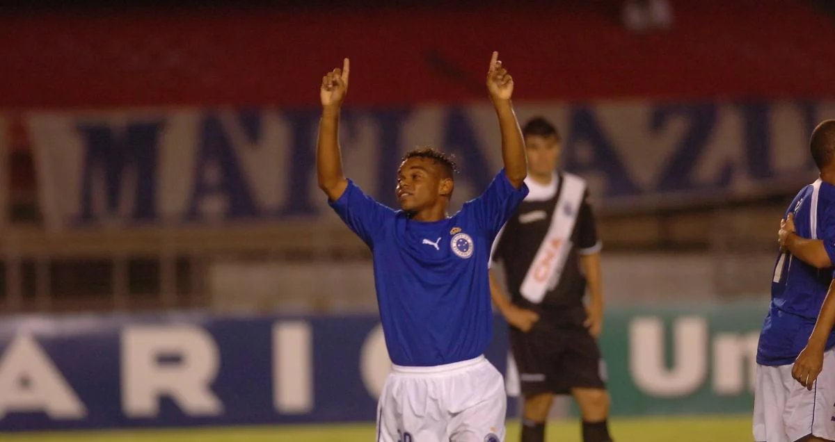 Carlinhos Bala no Cruzeiro: número 38 marcou passagem - Imagem do artigo