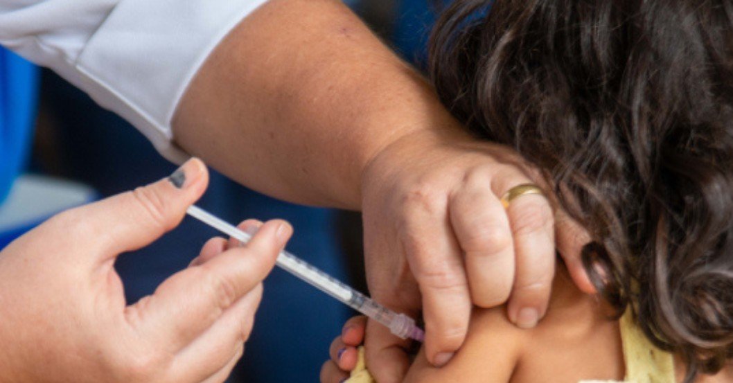 Vacinação infantil: férias para pôr carteirinha em dia - Imagem do artigo