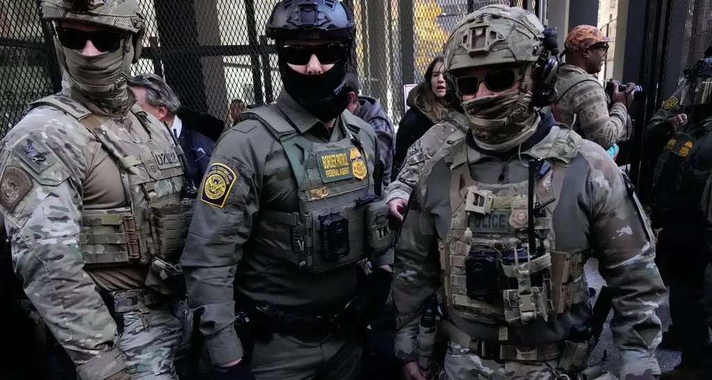 Agentes do ICE impedidos em consulado do Equador Minneapolis - Imagem do artigo