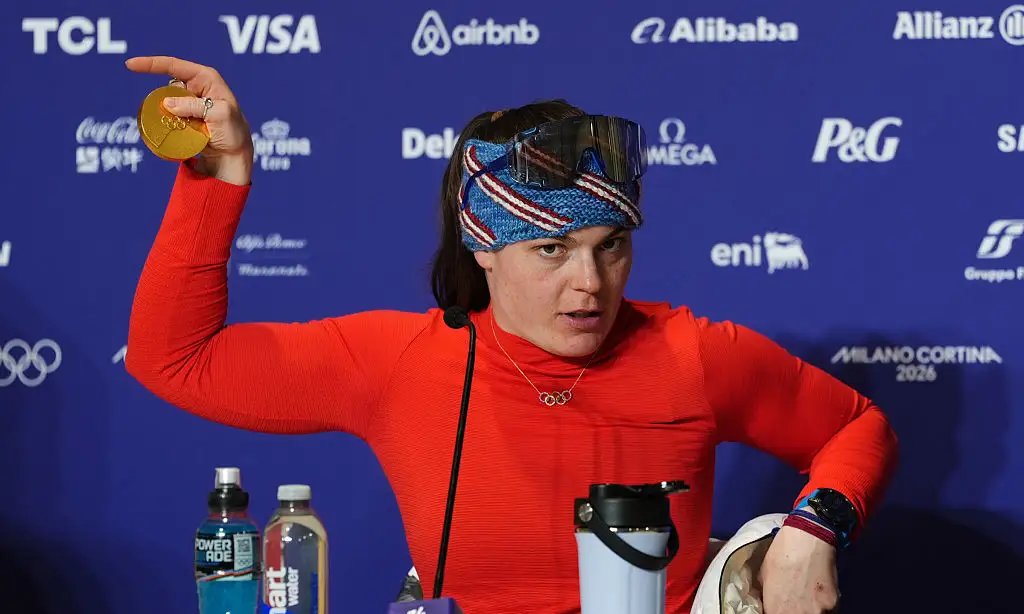 Medalhas olímpicas quebram e Milão-Cortina 2026 apura causa - Imagem do artigo