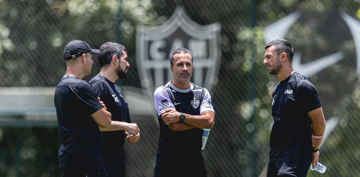 Júnior Santos Atlético: atacante volta a ser relacionado - Imagem do artigo
