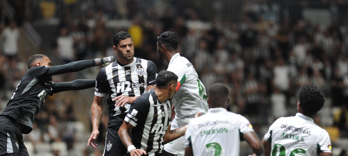 Defesa do Atlético preocupa após 15 gols sofridos em 2026 - Imagem do artigo