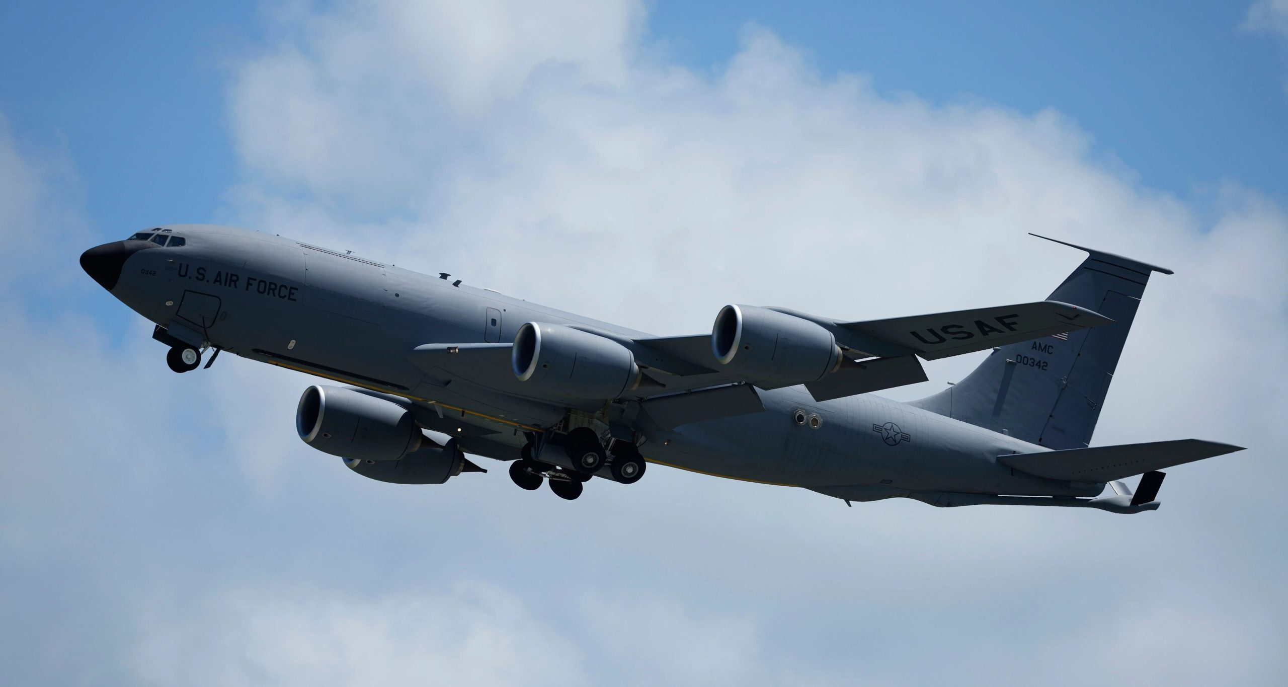Queda de avião militar dos EUA no Iraque mata 6 - Imagem do artigo