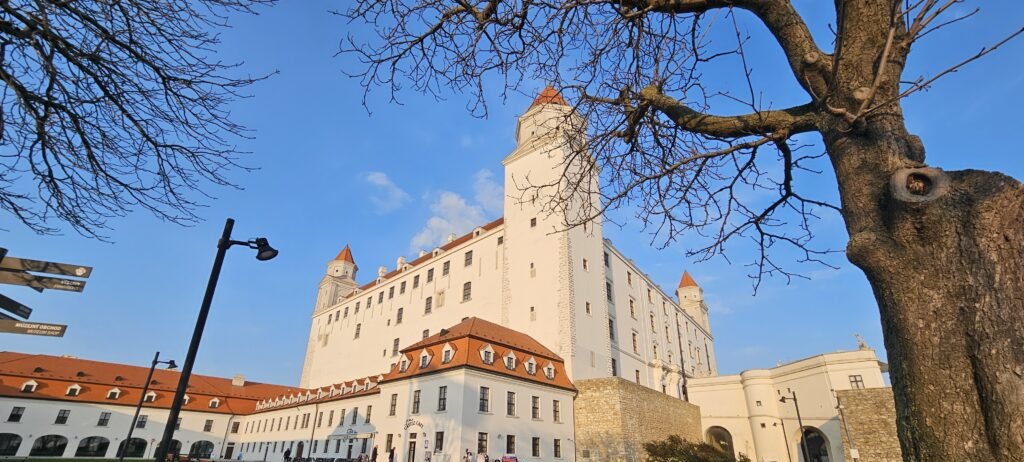 Bratislava encanta turistas em cruzeiro pelo Danúbio - Imagem do artigo