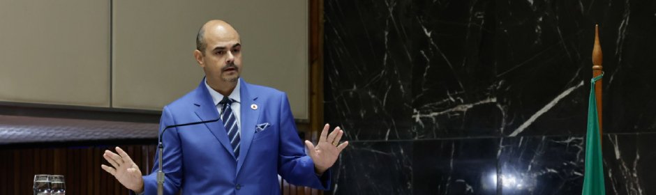 Discurso de posse de Mateus Simões foca servidores e obras - Imagem do artigo