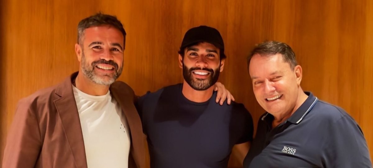 Gusttavo Lima posa com Pedrinho e Artur Jorge no Cruzeiro - Imagem do artigo
