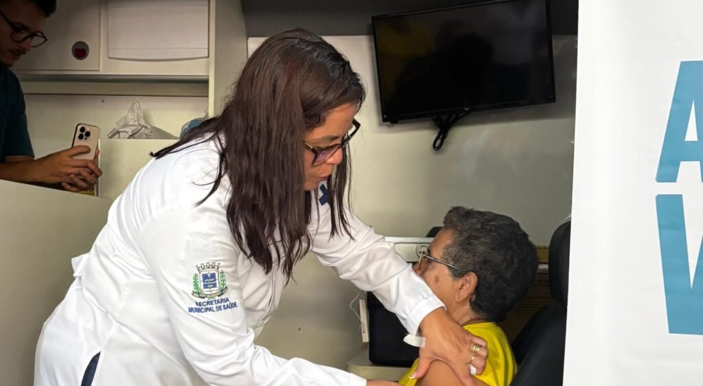 Campanha de vacinação contra gripe começa em Valadares - Imagem do artigo