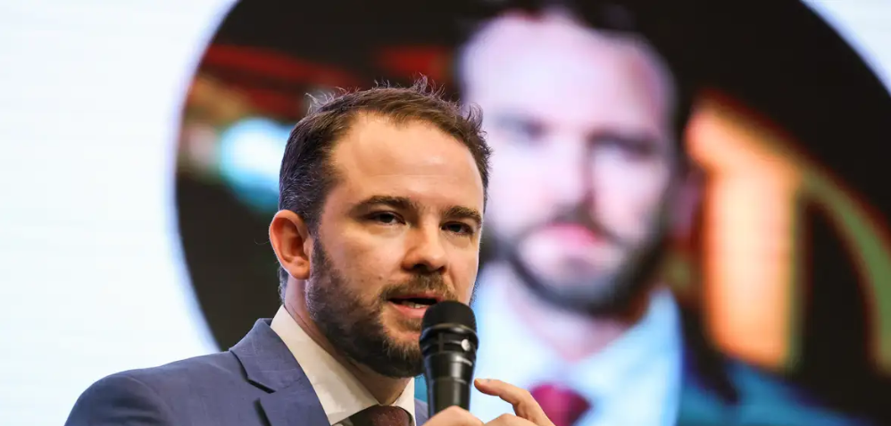 Durigan assume Fazenda sob pressão fiscal e desafios - Imagem do artigo
