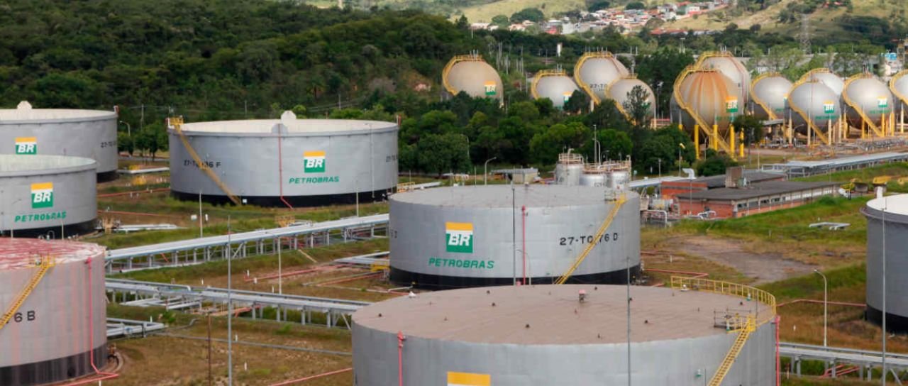 Petrobras Abreu e Lima bate recorde de diesel S-10 - Imagem do artigo