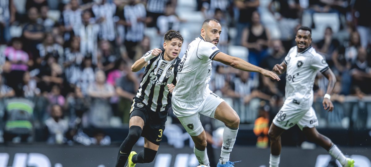 Ivan Román revela motivo da substituição contra o Botafogo - Imagem do artigo