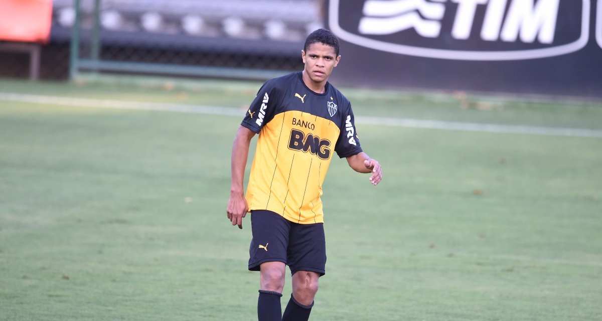 Douglas Santos volta à Seleção e encara Egito sábado - Imagem do artigo