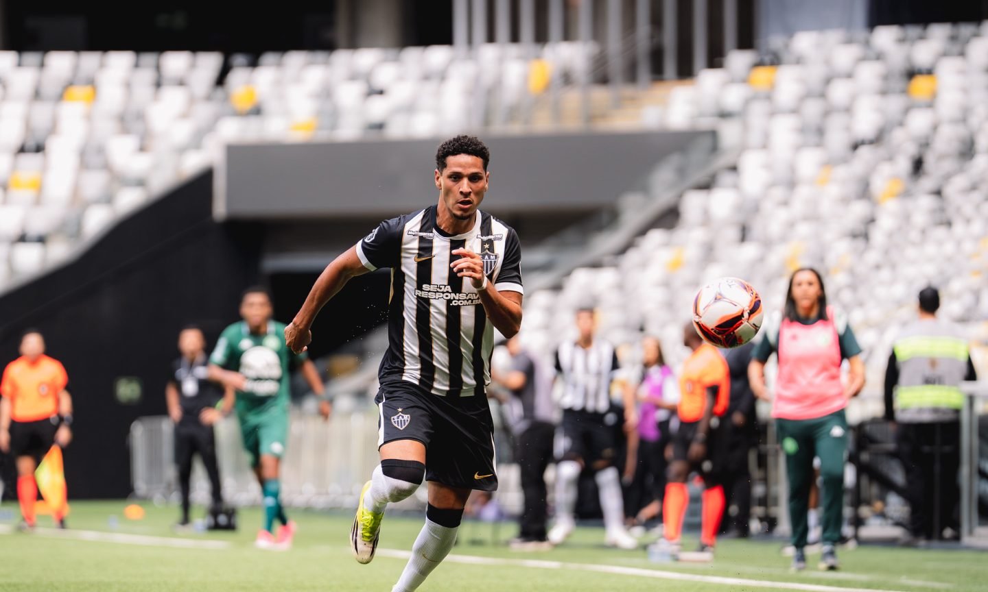 Atlético não compra Alexis Vargas e lateral se despede - Imagem do artigo