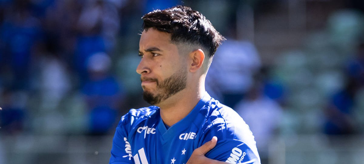 William assume braçadeira do Cruzeiro em amistoso - Imagem do artigo