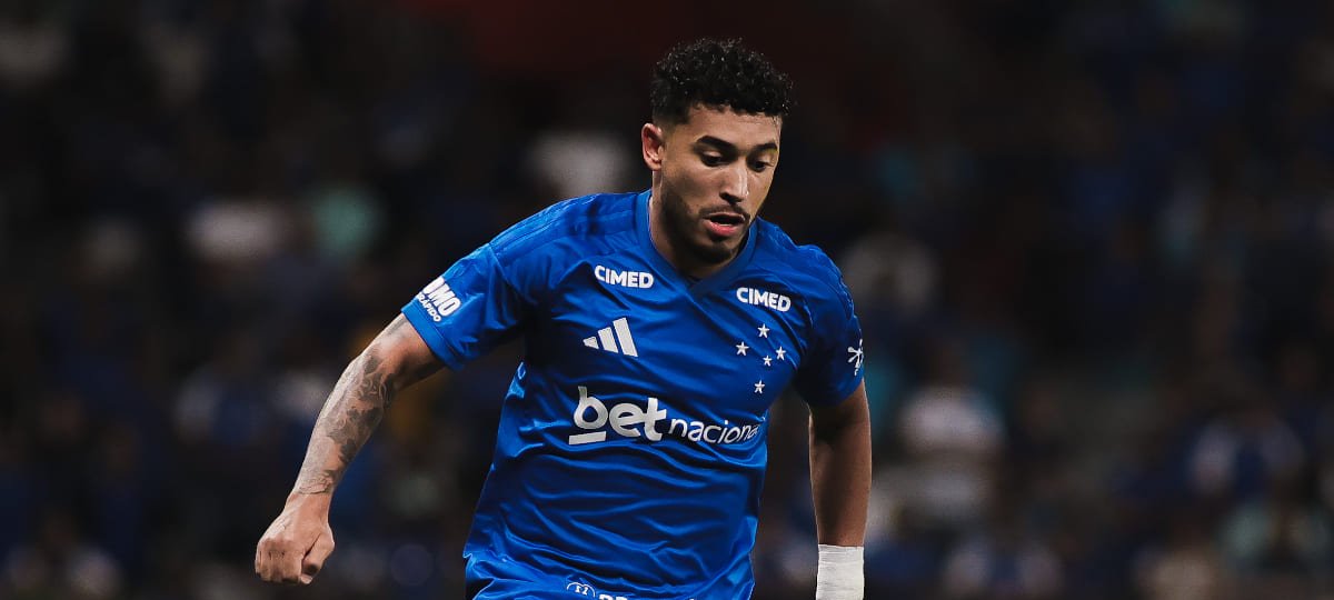 William do Cruzeiro volta ao time titular com Artur Jorge - Imagem do artigo