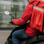 Imagem ilustrativa: Caixa e iFood lançam crédito de até R 30 mil para entregadores comprarem motos e bicicletas