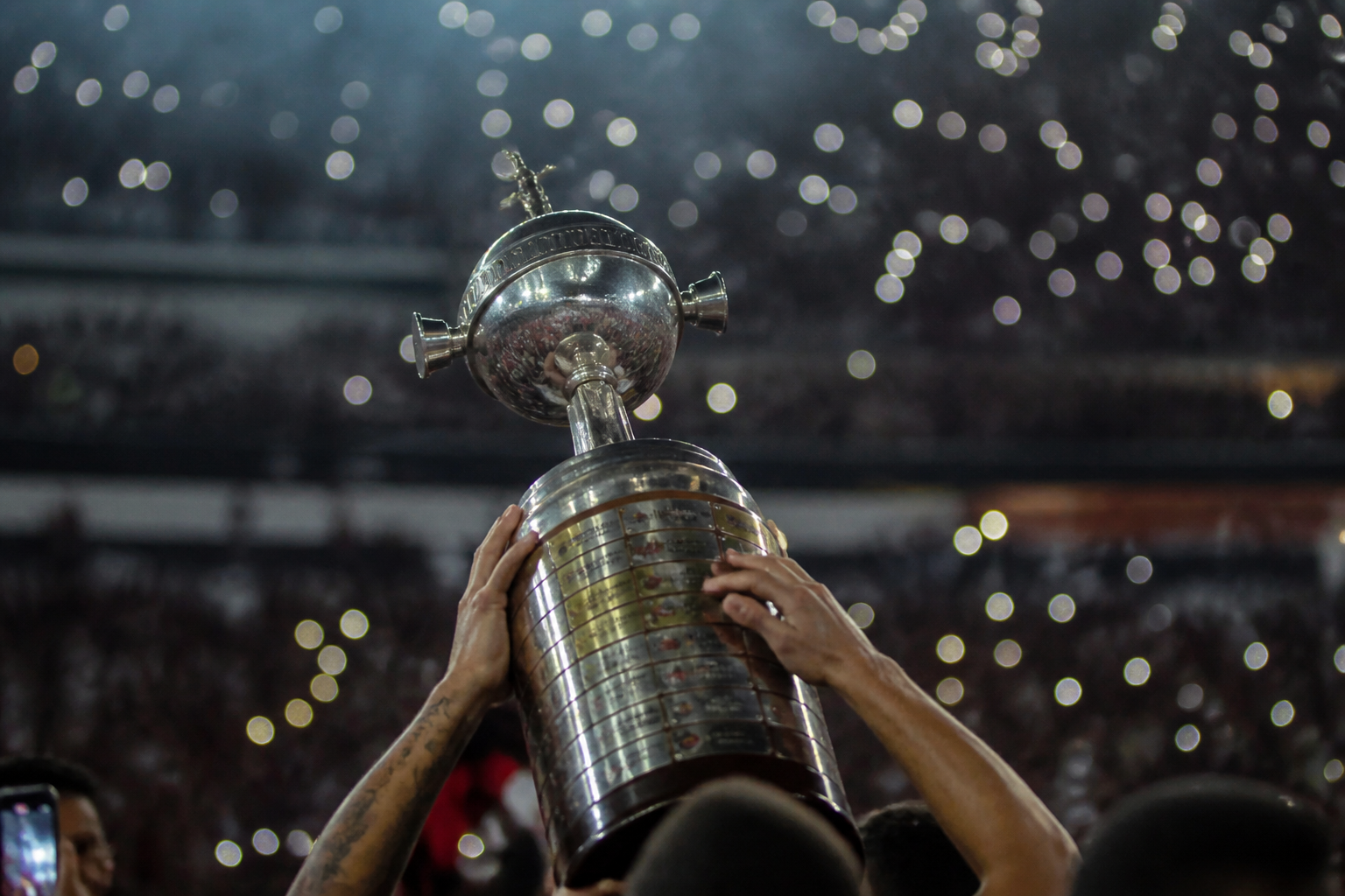 Imagem ilustrativa: Castãno celebra título da Libertadores e destaca o Atlético como sonho realizado